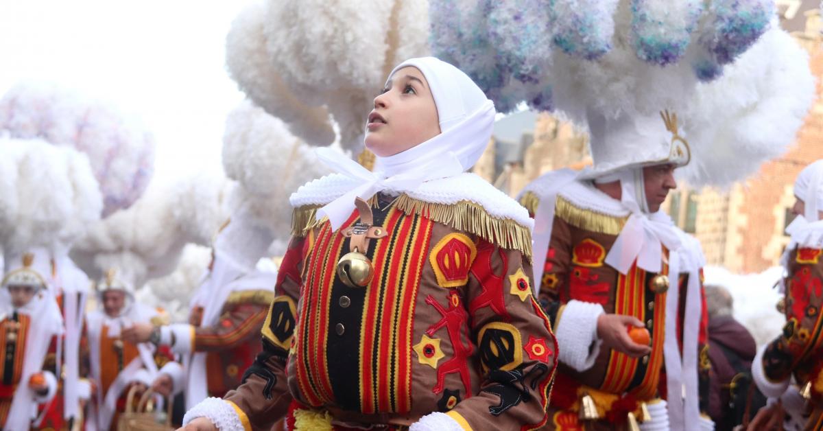 You are currently viewing Plongée au cœur du carnaval de Forchies : Traditions et festivités